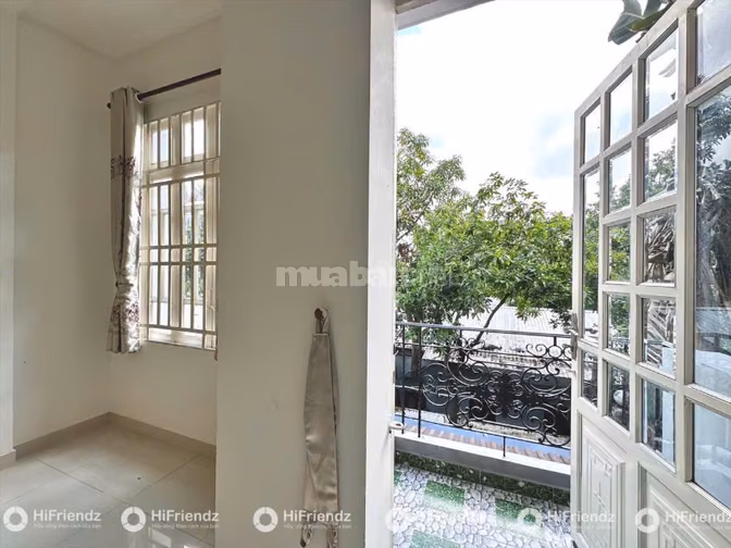 Studio ban công Thảo Điền, full nột thất