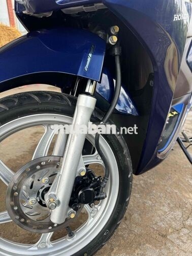 Honda Vision 2018 nguyên zin hãng còn mới 95% nha