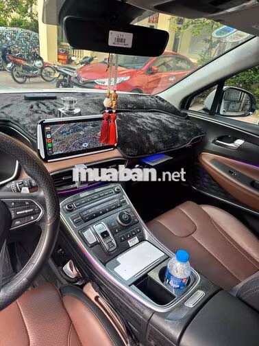 Hyundai SantaFe Cao cấp 7 chỗ Trắng 25.933 km