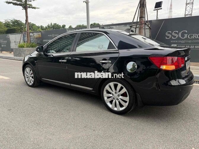 Kia Cerato 2010 Đen Nhập khẩu 5 chỗ