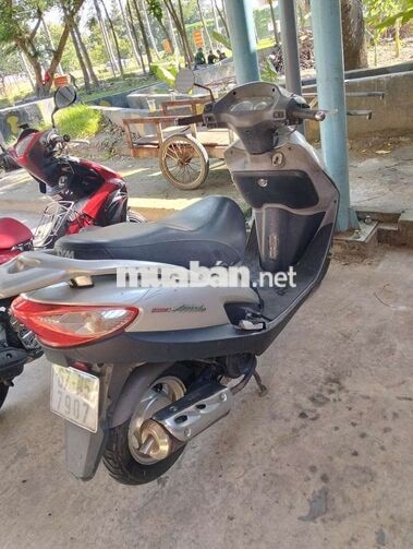 SYM Attila Xe tay ga màu Bạc