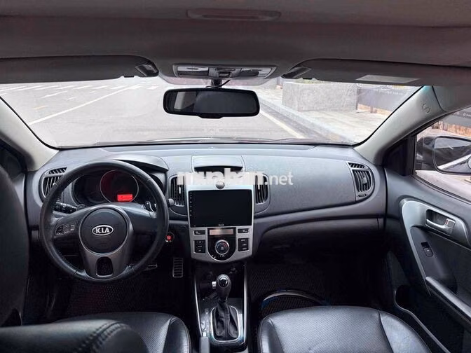 Kia Cerato 2010 Đen Nhập khẩu 5 chỗ