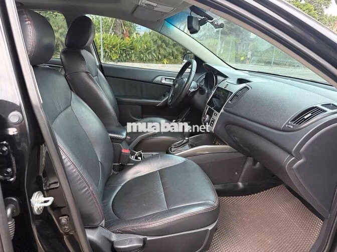 Kia Cerato 2010 Đen Nhập khẩu 5 chỗ