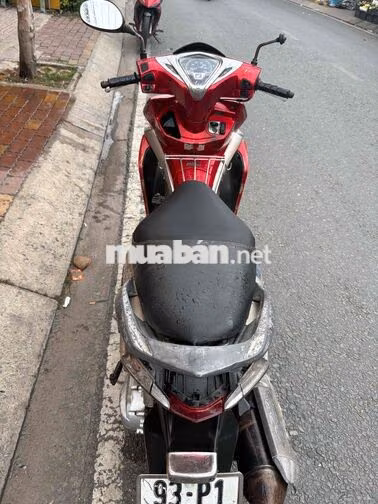 Honda Air Blade 2011 BS 93, xe chảy nhớt mất hơi