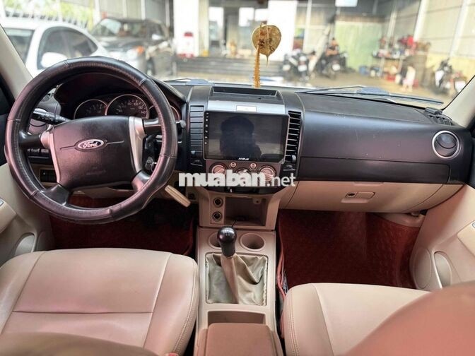 Ford Everest 2011 Số sàn Vàng cát