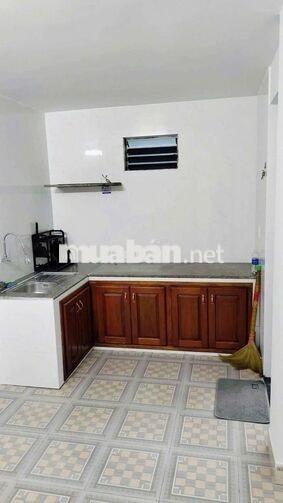 cho thuê nhà gác lững  Kiệt ô tô Bình Kỳ.- Hòa quý. 6 triêu tháng