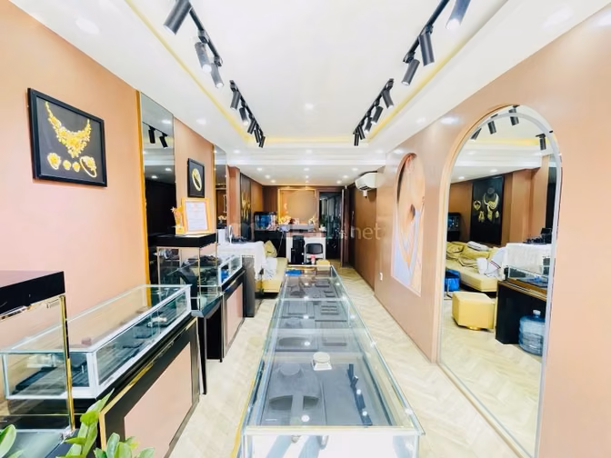 Ngộp Bank Gấp Bán Nhà Mặt Tiền Nguyễn Đình Chiểu Quận 3 79M2 5 Tầng 