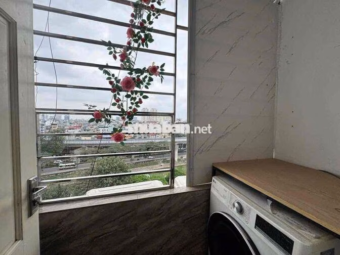 CHO THUÊ CĂN HỘ PHỐ QUAN NHÂN 60m 2 ngủ 2wc giá 9.8tr/tháng