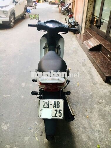 Xe máy Detech Espero 50cc màu trắng, xe số