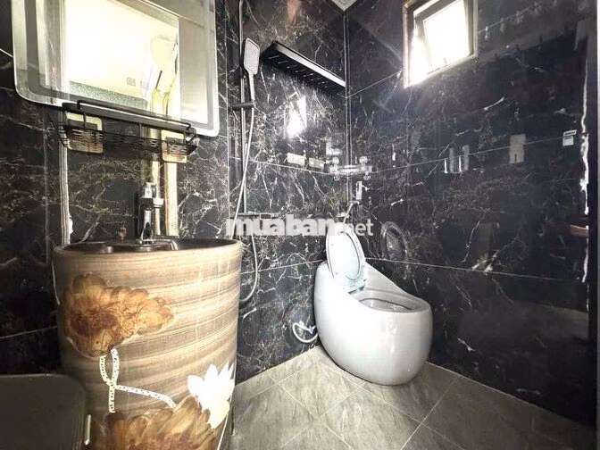 CHO THUÊ CĂN HỘ PHỐ QUAN NHÂN 60m 2 ngủ 2wc giá 9.8tr/tháng