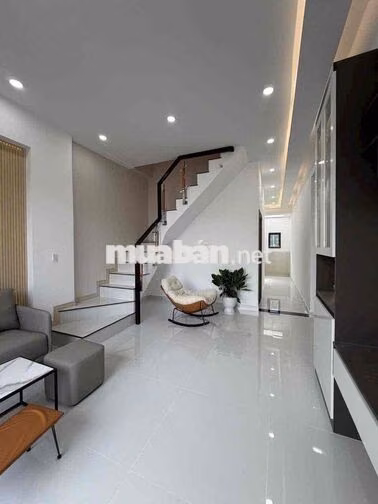 Nhà mới xây đường ô tô ở Tân Kim sát bên Quốc Lộ 50
