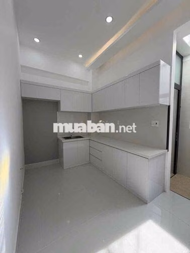 Nhà mới xây đường ô tô ở Tân Kim sát bên Quốc Lộ 50