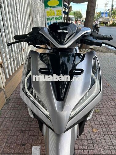 Honda Vario 150 Bạc Porsche zin êm đẹp chính chủ