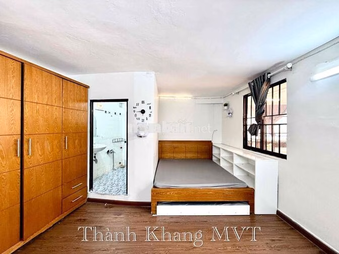 Cho Thuê Căn Hộ Ban Công Lớn Full NT Rộng 30m2 Ngay ĐH Kinh Tế UeH
