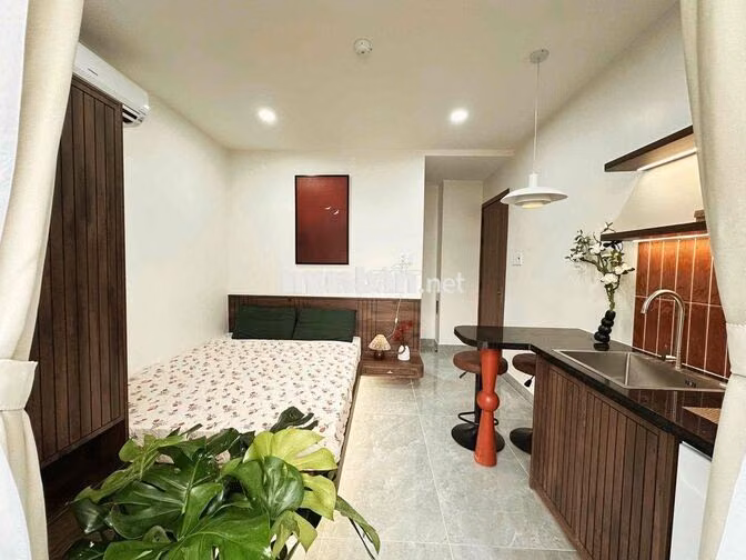 CĂN HỘ BAN CÔNG FULL NỘI THẤT MỚI 100% Ở NƠ TRANG LONG GẦN ĐH VĂN LANG