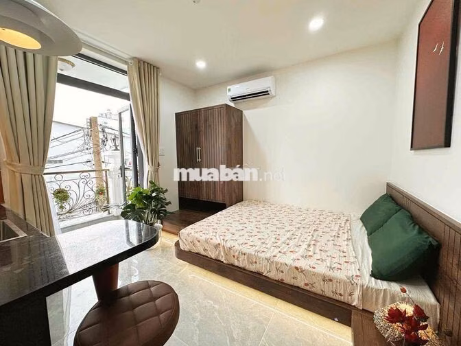 CĂN HỘ BAN CÔNG FULL NỘI THẤT MỚI 100% Ở NƠ TRANG LONG GẦN ĐH VĂN LANG