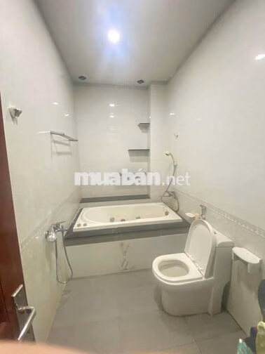 Cần cho thuê nhà 3 tầng 1/ Nguyễn Ảnh Thủ -
(gần ngã ba Đông quang )