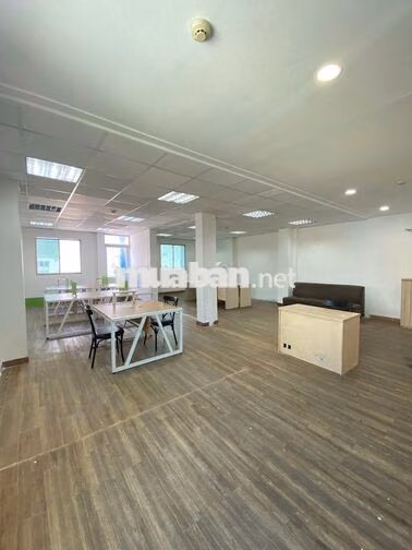 Văn phòng 90m2 Nguyễn Gia Trí, Bình Thạnh - Giá 17tr/tháng