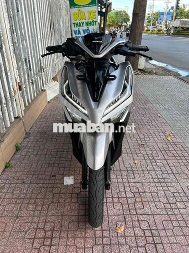 Honda Vario 150 Bạc Porsche zin êm đẹp chính chủ