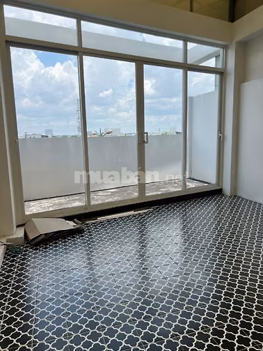 CHO THUÊ NHÀ MỚI 180M² - 2 MẶT THÔNG - 1022 PHẠM VĂN ĐỒNG - P. HIỆP BÌ