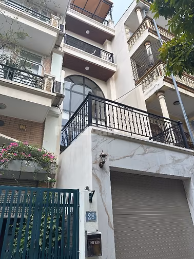 📌📌ĐẦU TƯ -KINH DOANH- ÔTÔ ĐỖ CỬA-SAU QUY HOẠCH 10m RA MẶT PHỐ GIÁ RẺ
