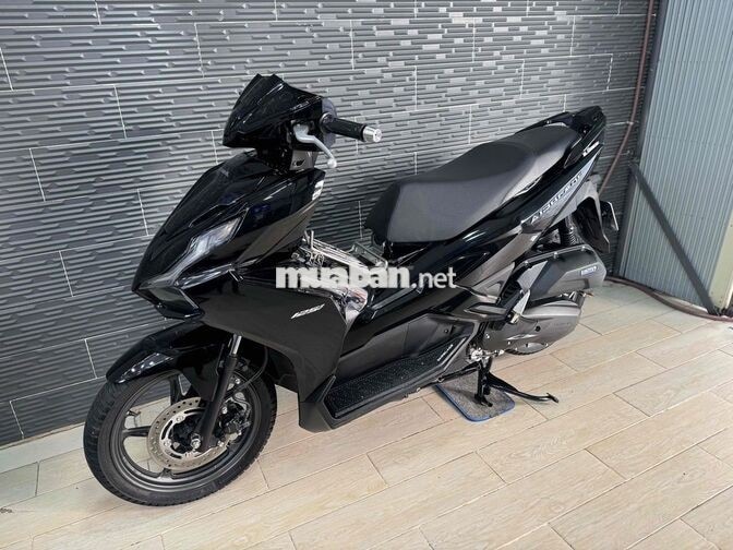 Honda AB125 date 2024 -4val Đen Bóng Bs Sài Gòn