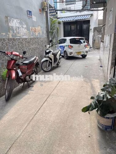 (hh40tr) Nhà 3 tầng sổ hồng riêng ngay Ngã tư Lạc Long Quân Âu Cơ