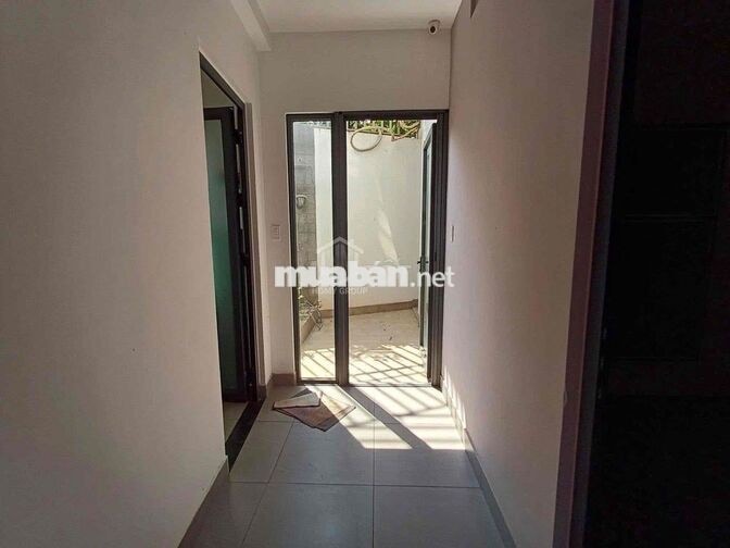 CÁCH PHẠM VĂN ĐỒNG 200M -ĐƯỜNG LINH ĐÔNG SÂN SIÊU RỘNG 3 LẦU 5PN 5WC