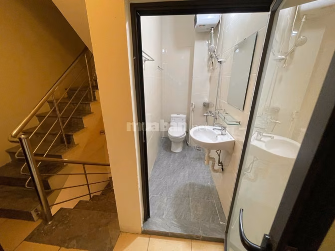 Cho thuê nhà ngõ 505 phố Bạch Mai, Hai Bà Trưng, Hà Nội