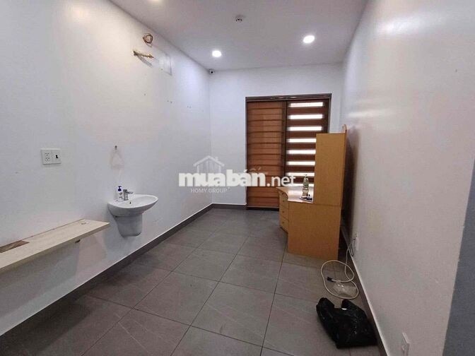 CÁCH PHẠM VĂN ĐỒNG 200M -ĐƯỜNG LINH ĐÔNG SÂN SIÊU RỘNG 3 LẦU 5PN 5WC