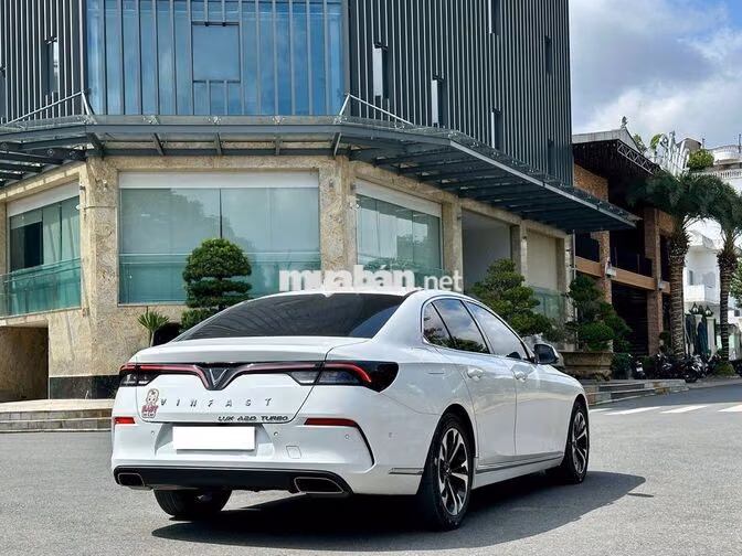 VINFAST LUX A PLUS 20 - MÀU TRẮNG SIÊU HOT