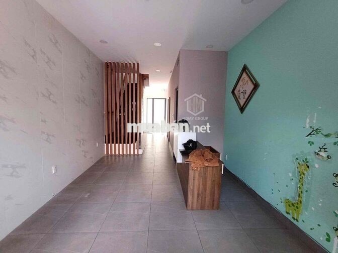 CÁCH PHẠM VĂN ĐỒNG 200M -ĐƯỜNG LINH ĐÔNG SÂN SIÊU RỘNG 3 LẦU 5PN 5WC