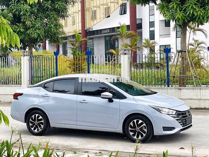 Nissan Almera V 2024 Trắng CVT 1 vạn km