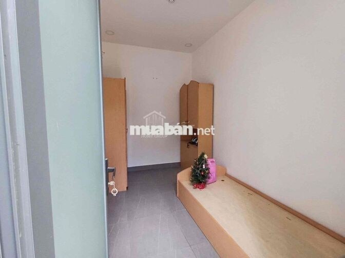 CÁCH PHẠM VĂN ĐỒNG 200M -ĐƯỜNG LINH ĐÔNG SÂN SIÊU RỘNG 3 LẦU 5PN 5WC