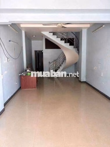 xưởng 500 m² giá 40 triệu Bà điểm hóc môn