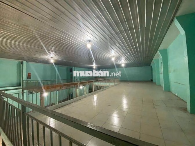 xưởng 500 m² giá 40 triệu Bà điểm hóc môn