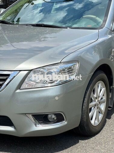 Toyota Camry 2.4G AT 2011 Ghi Xám