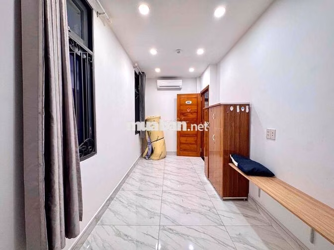 CĂN HỘ 2 PHÒNG NGỦ BANCOL SÂN VƯỜN ĐỦ NỘI THẤT NGAY ĐẦM SEN