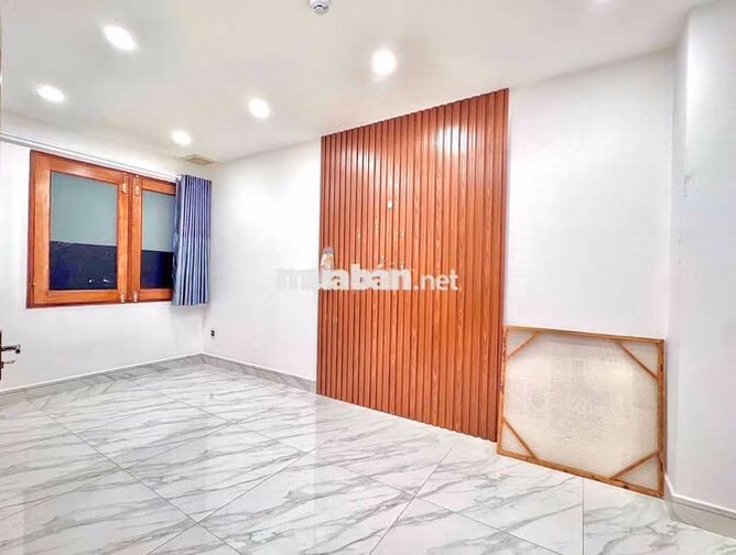 CĂN HỘ 2 PHÒNG NGỦ BANCOL SÂN VƯỜN ĐỦ NỘI THẤT NGAY ĐẦM SEN