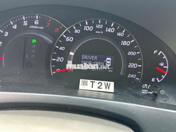 Toyota Camry 2.4G AT 2011 Ghi Xám