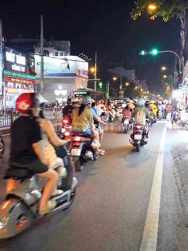 CHO THUÊ MẶT BẰNG 195-195A-197 đường Bà Hom, P.13, Q.6