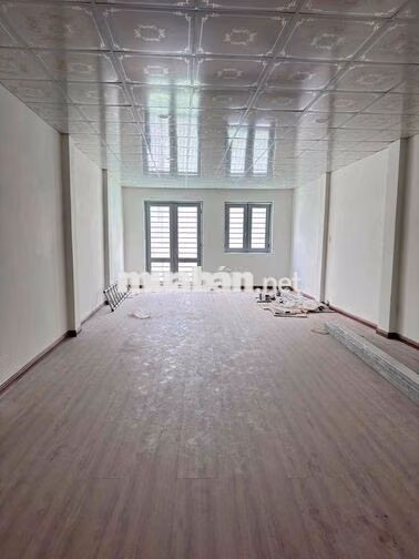 Mặt tiền (5m x 20m) có gác đường lớn dân cư qua lại đông có vỉa hè