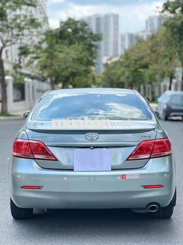 Toyota Camry 2.4G AT 2011 Ghi Xám