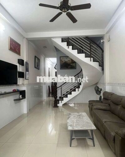 CHO THUÊ NHÀ VƯỜN LÀI - TÂN PHÚ- 14TRIEU- 4PN - FULL NỘI THẤT-HXH