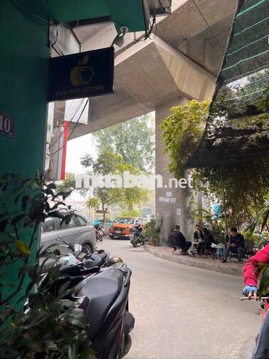 Nhà riêng 3 tầng 1 tum 41m ngõ 336 Đường Láng Đống Đa cho thuê