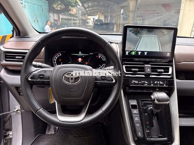 Toyota Innova Cross 2.0V 2024, Có Xuất HĐ