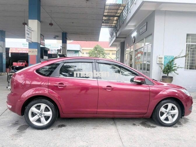 Ford Focus 1.8AT 2011 Tự động Đỏ