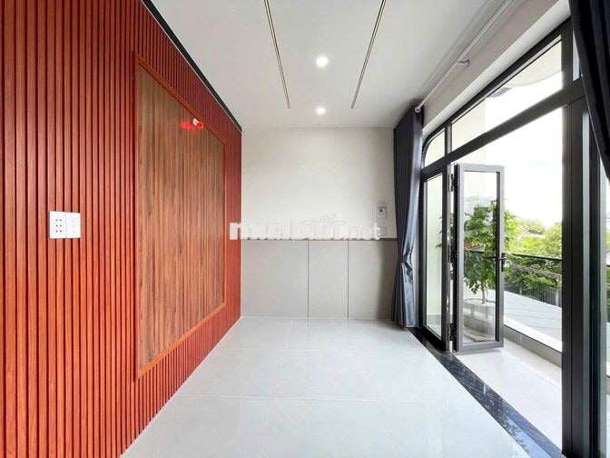 Ngộp nặng cần bán nhà lầu ngay cuối Đ. Đồng Khởi. Tặng nội thất 50 tr
