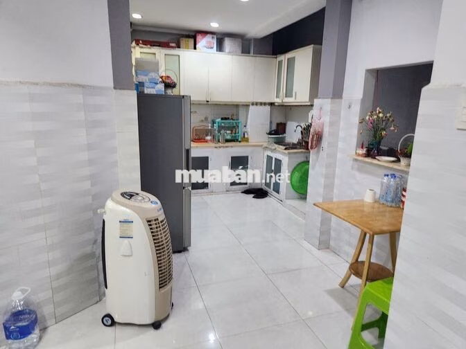 Cho thuê nhà nguyên căn 4 phòng hẻm Vạn Kiếp, quận Bình Thạnh
