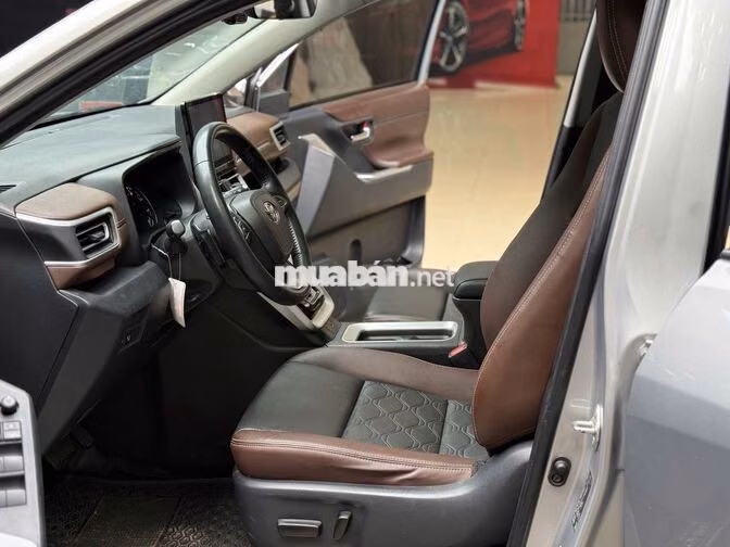 Toyota Innova Cross 2.0V 2024, Có Xuất HĐ
